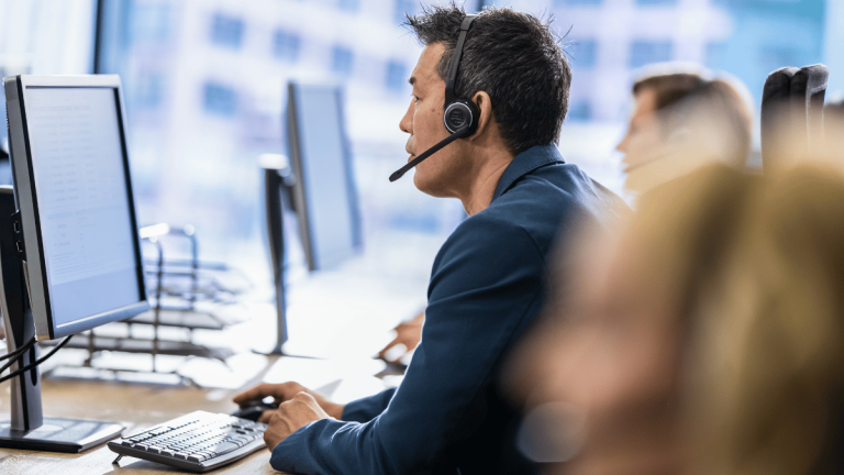 "Microsoft announces the end of support for Windows 11 SE in October 2026. Discover its impact on schools, migration options, and steps to ensure a smooth transition for educational devices.